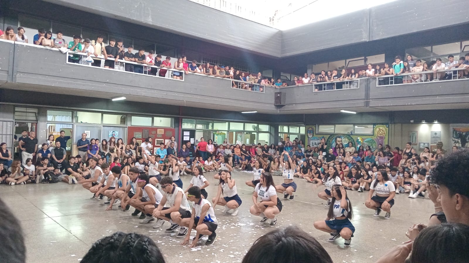 Jornada sociodeportiva y cultural en colegio Gral. San Martín